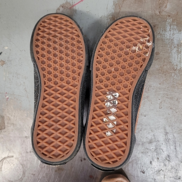 Vans Kids Unisex Off The Wall Skateboard Shoes Youth Size 3 Gold Glitter 508357 - Picture 9 of 9